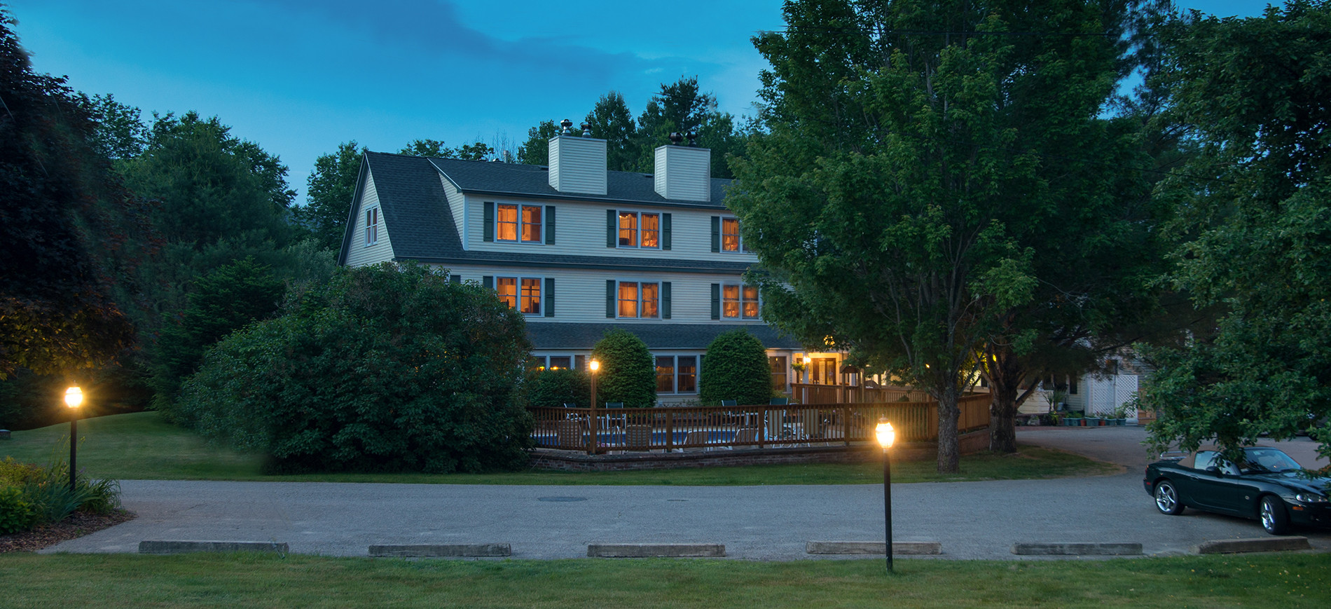 Inn at Ellis River at summer dawn