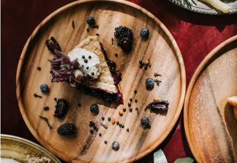 Autumn Nomad Cakes & Cafe