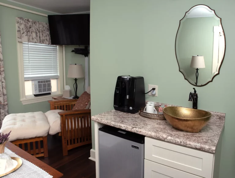 Zealand Falls - Sitting Room 2